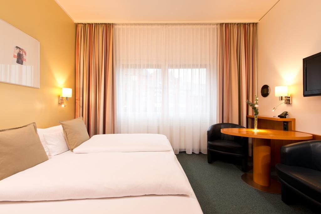Hotel Am Borsigturm Berlin Exterior photo